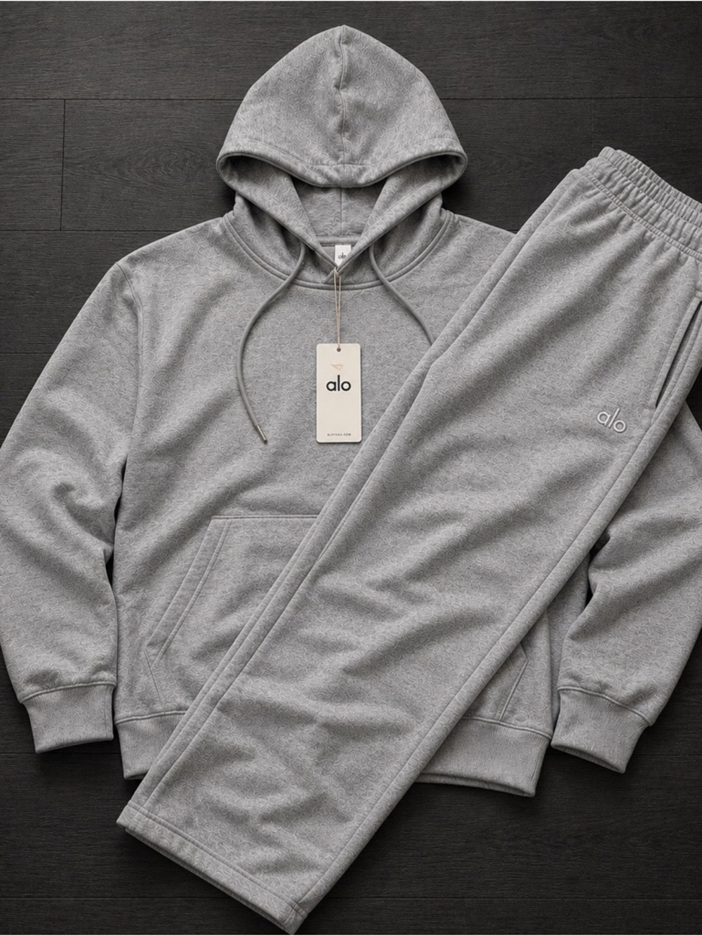 Alo Yoga Women’s Gray Embossed Hoodie Jogger Set Size Small NWT - Picture 2 of 3